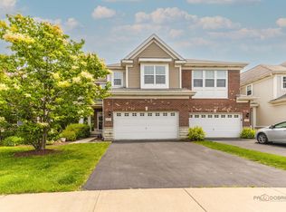 1022 Ravendale Ct, Naperville, IL 60540