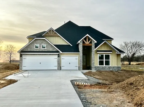 103 Jenna Ln, Gravette, AR 72736