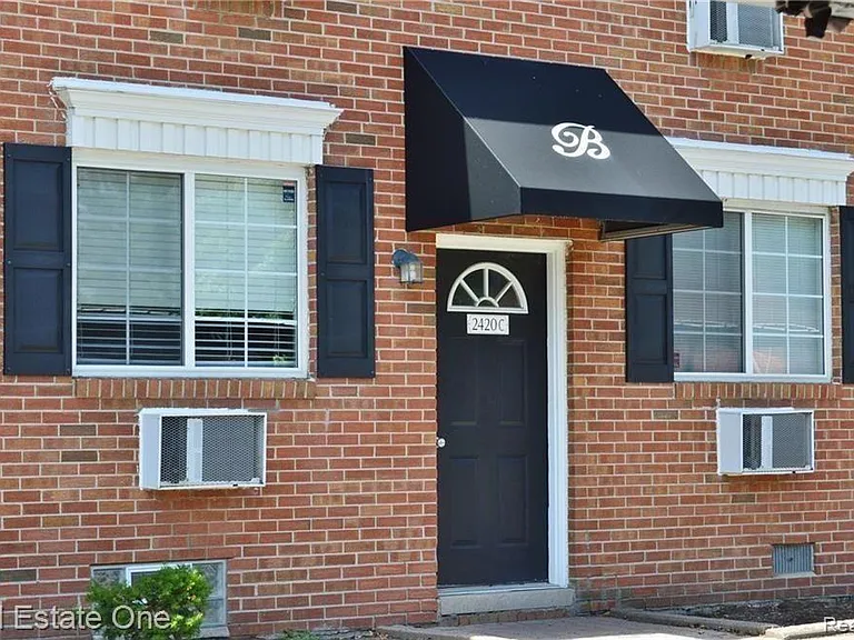 2420 Parmenter Blvd #210 — Photo 15