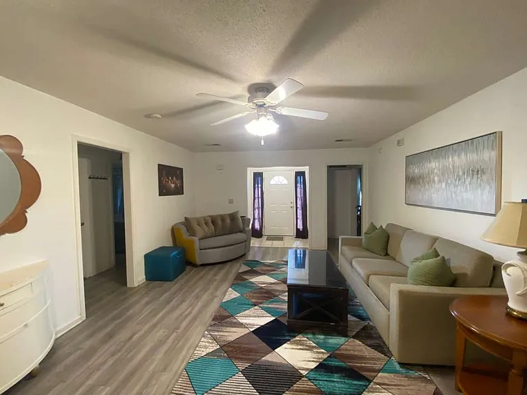 821 Belle Rive Dr — Photo 17