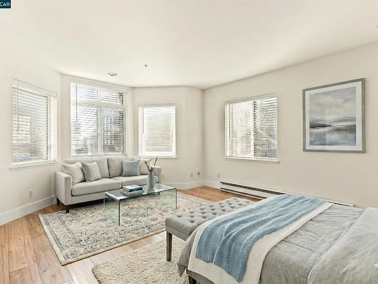 195 7th St #210 — Photo 9