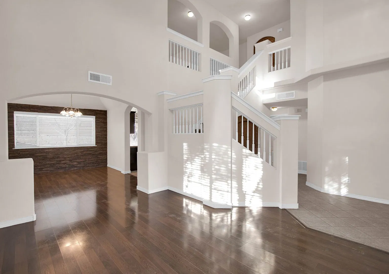 Stunning 3 Bedroom, 2.5 Bath home in West El Paso! — Photo 4