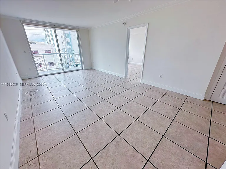 1345 Lincoln Rd #402 — Photo 4