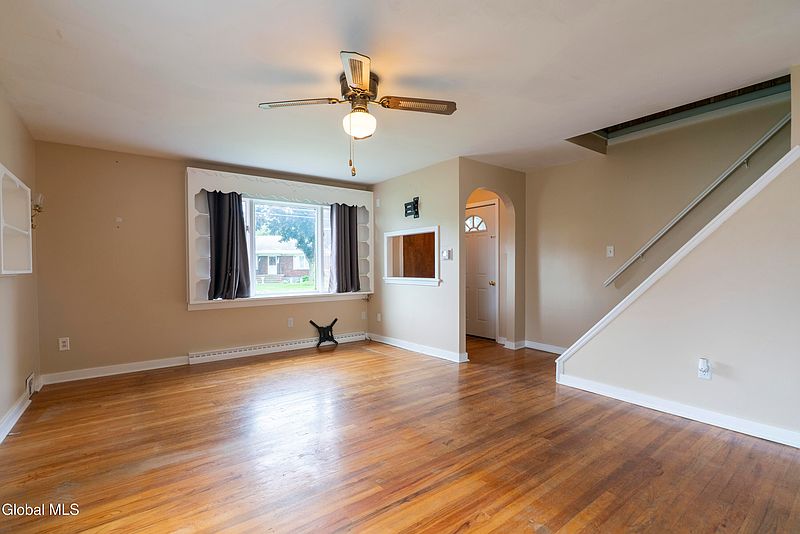 5th image of 319 Princetown Road