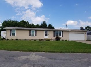 200 Weeks St, Albion, IN 46701