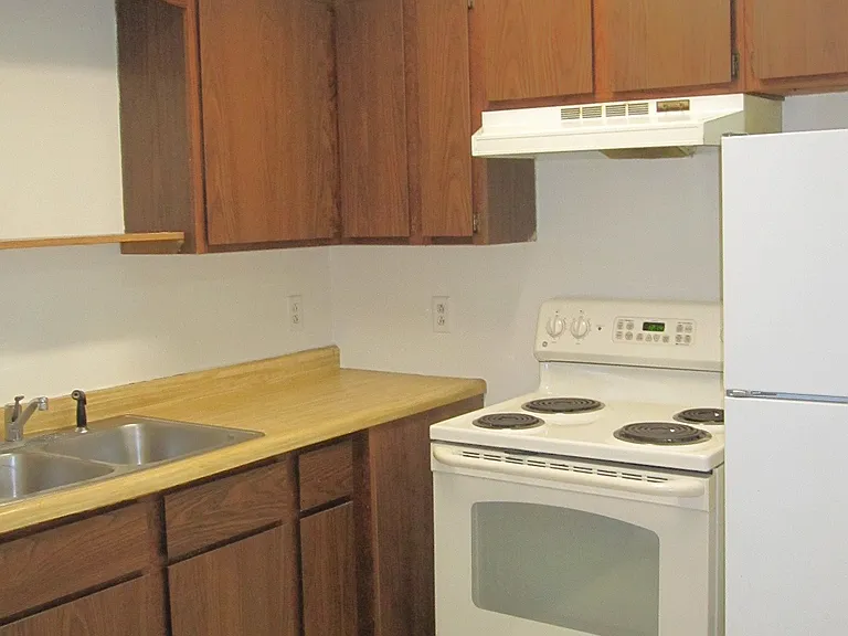 102 Bridge Ave #3 — Photo 5