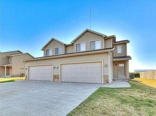 2909 SE Keystone Dr, Grimes, IA 50111