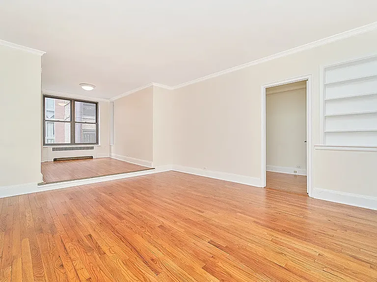 124 E 24th St #5K — Photo 8
