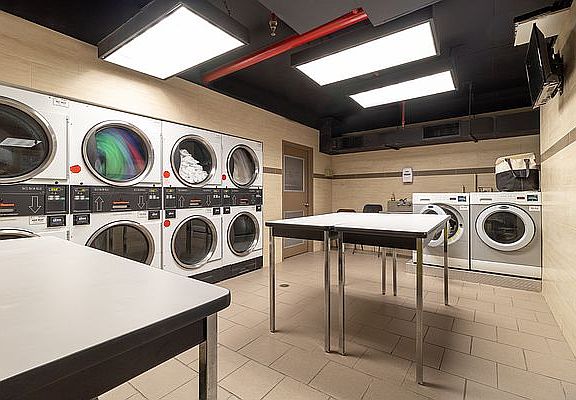 5th image of 429 E 52nd St APT 30E