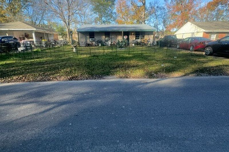 1st image of 615 Ralde Cir