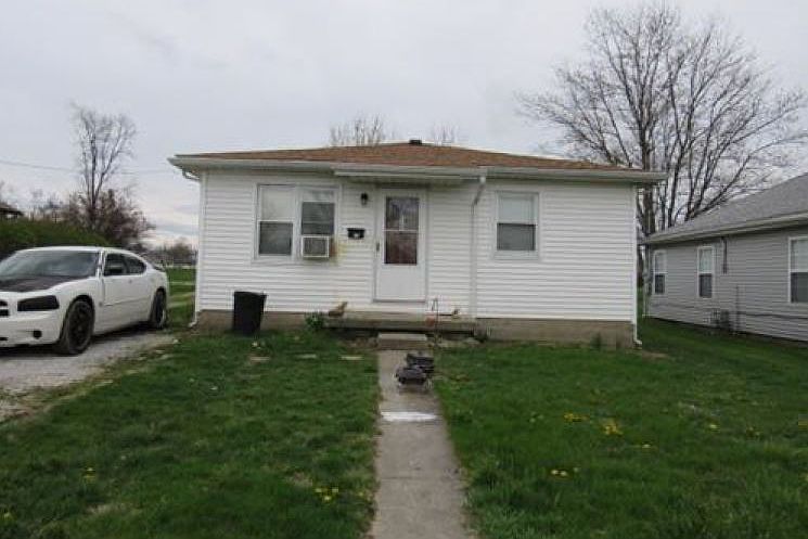 1st image of 317 W 4th St
