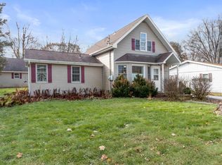 335 Howard St, Walworth, WI 53184