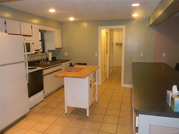 5th image of 630 Wilfert Dr