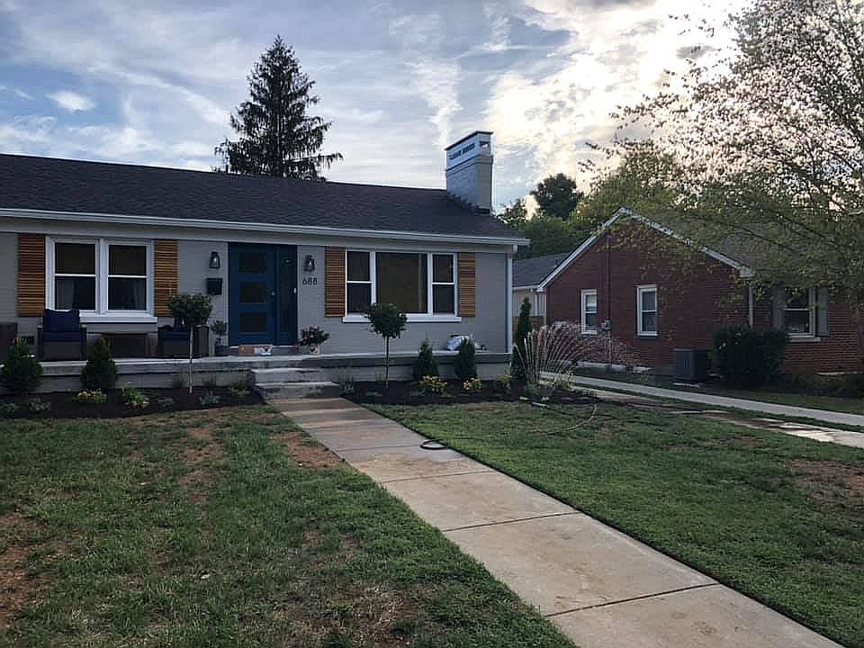 1st image of 688 Mount Vernon Dr