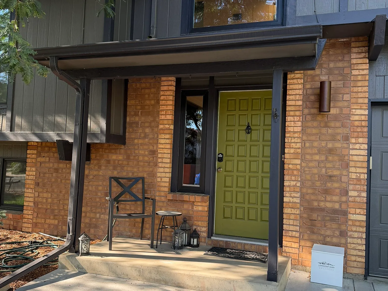 4 bed, 1982 sqft, $3,200 — Photo 2