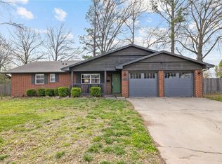 401 NW H St, Bentonville, AR 72712