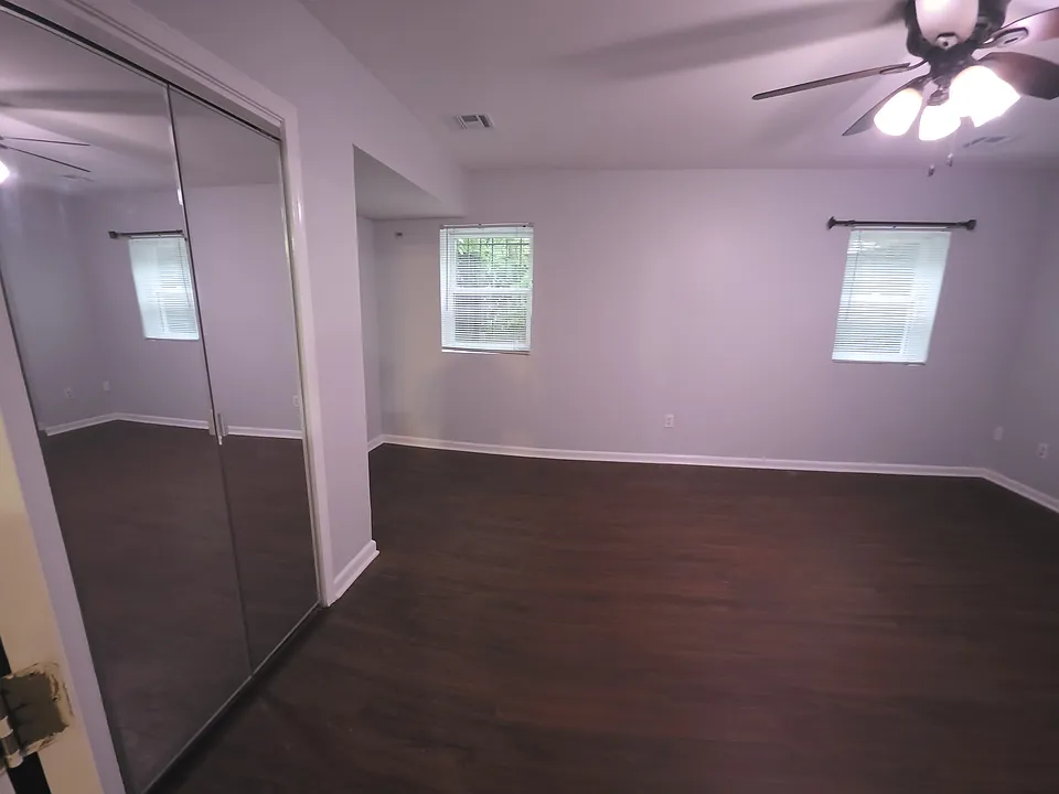 172 Rose Ave