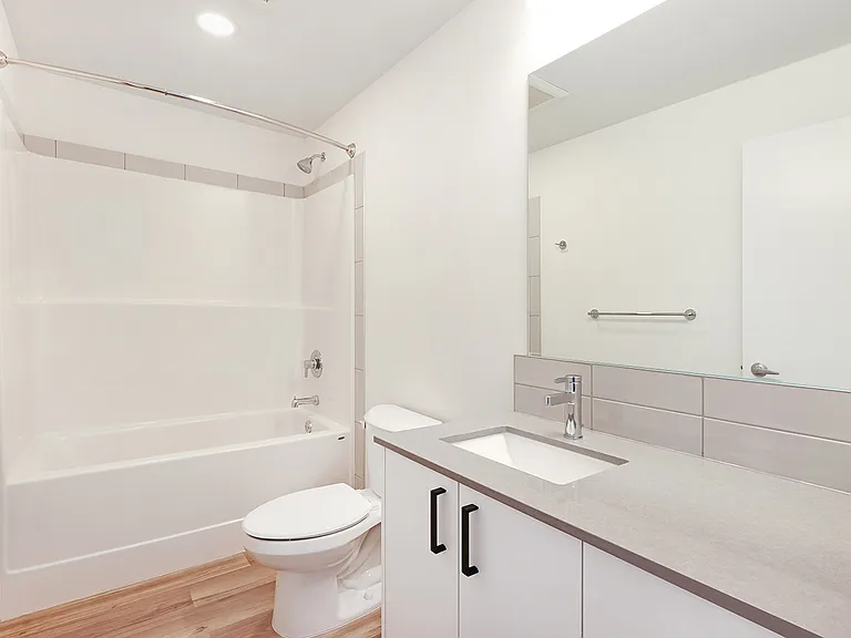 411 Wembley Rd — Photo 16