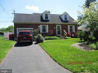 45 Ridgeway Dr, York, PA 17404