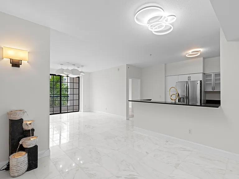 233 S Federal Hwy #405 — Photo 9