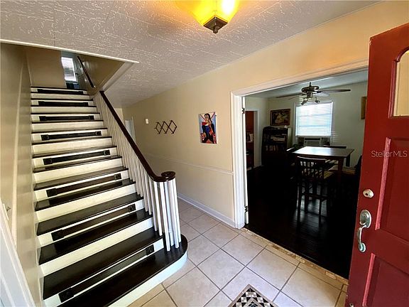 4th image of 316 8th Ave NE