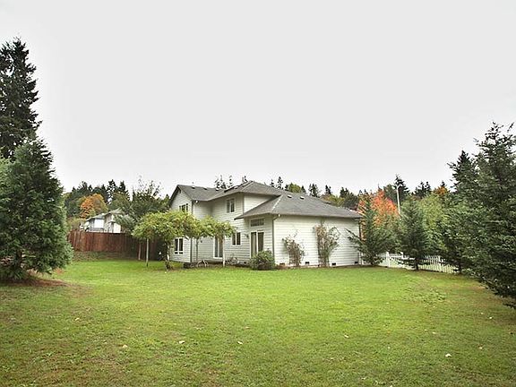 3rd image of 1313 215th Pl SW