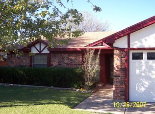 1344 N Creek Dr, Saginaw, TX 76179