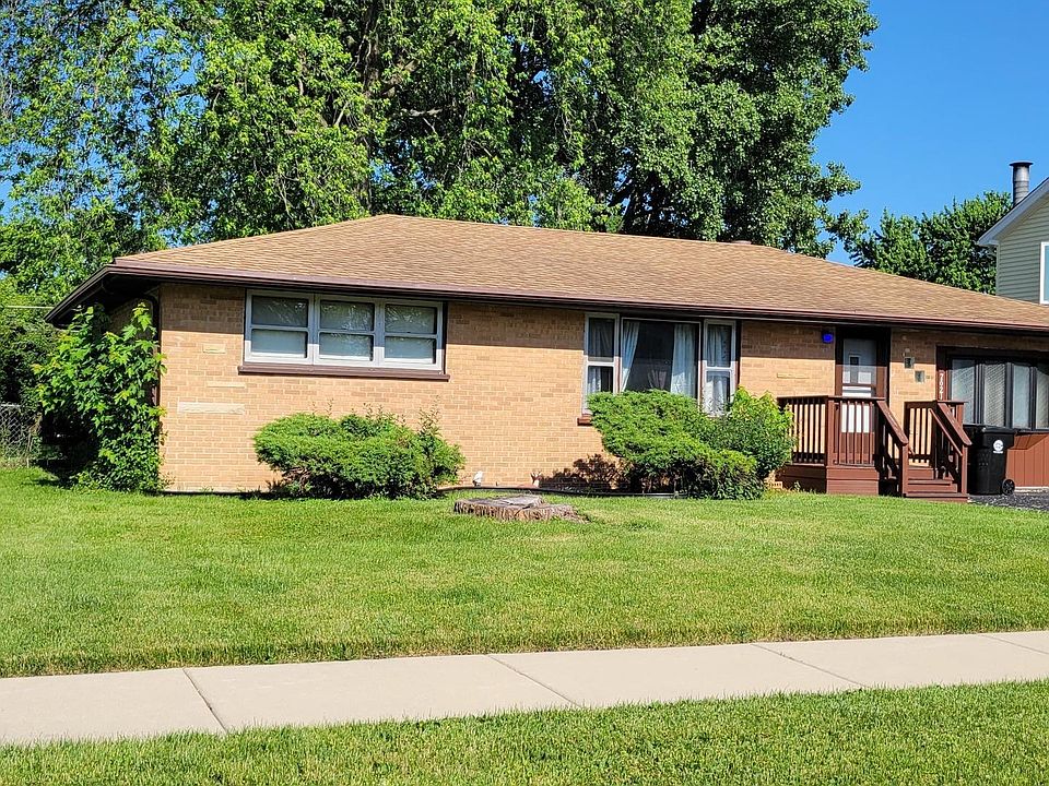 2nd image of 7621 Beloit Ave