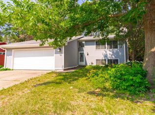 7581 Springbrook Ln, Woodbury, MN 55125