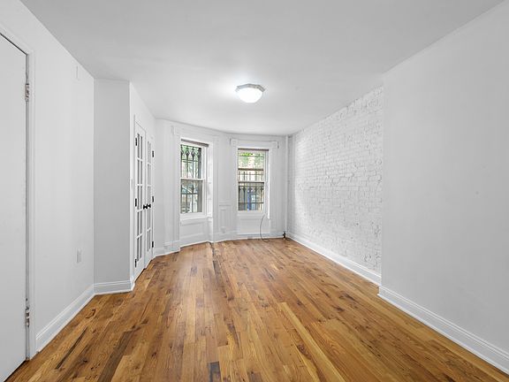 3rd image of 64 Bainbridge St APT 1