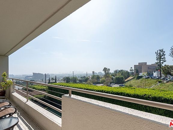 2nd image of 1131 Alta Loma Rd APT 515