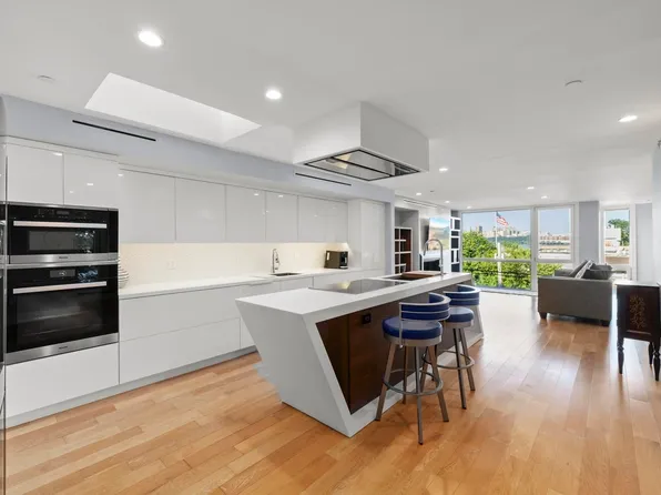 1076 River Road image 11 of 40