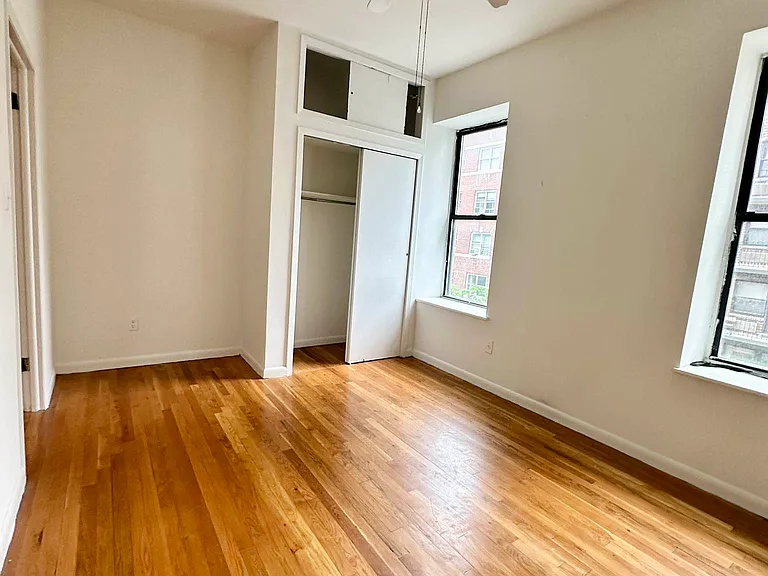 170 E 91st St #4E — Photo 3