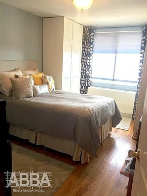 Rented by Abba Realty Associates INC | media 8