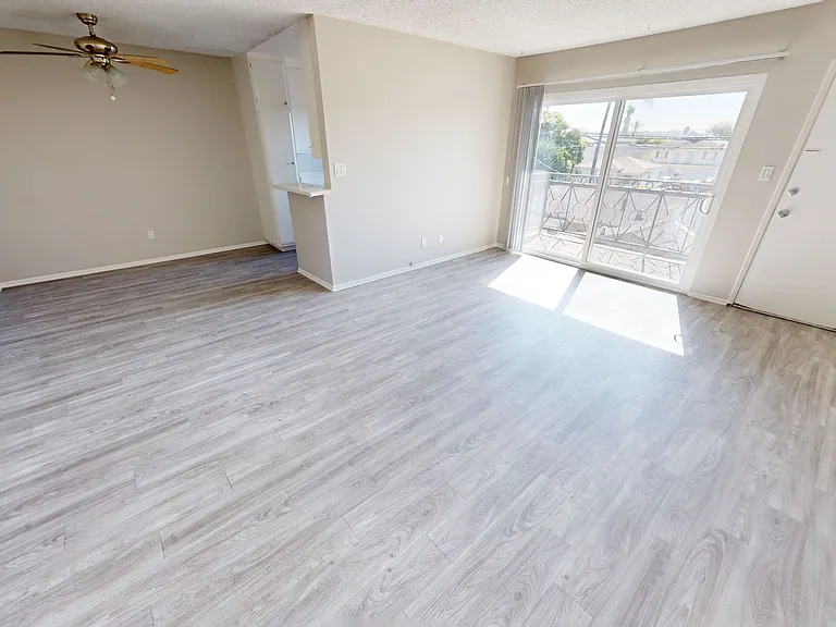 826 Osage — Photo 3