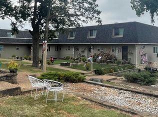 Landing View Place, Hollister, MO 65672