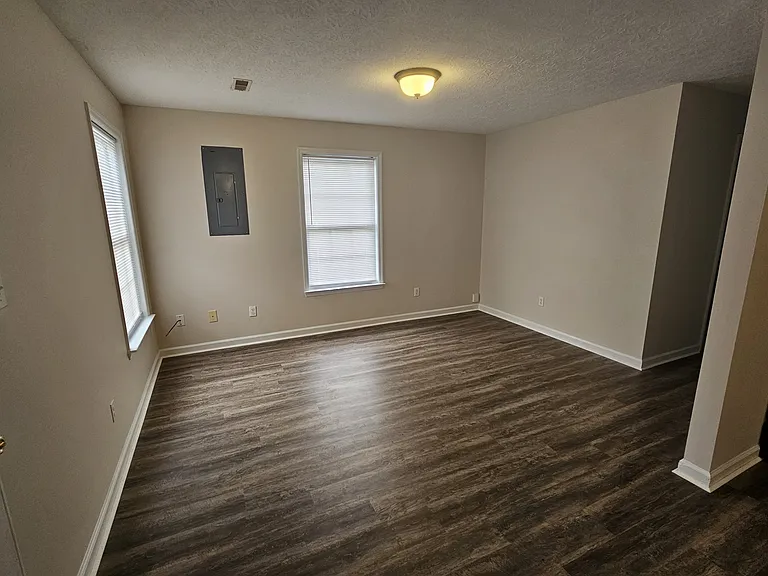 420 Orange St — Photo 8
