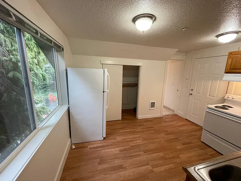 1249 N Prescott St #2 — Photo 9