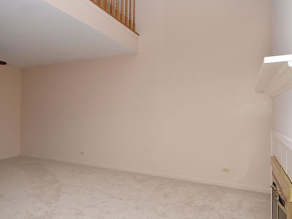 5th image of 121 S Atherton Ct