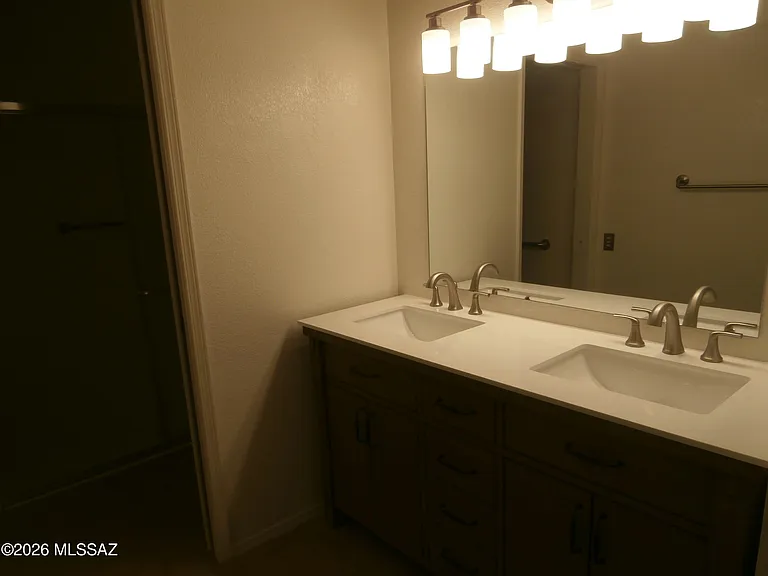 1690 W Retorno De Manana — Photo 22