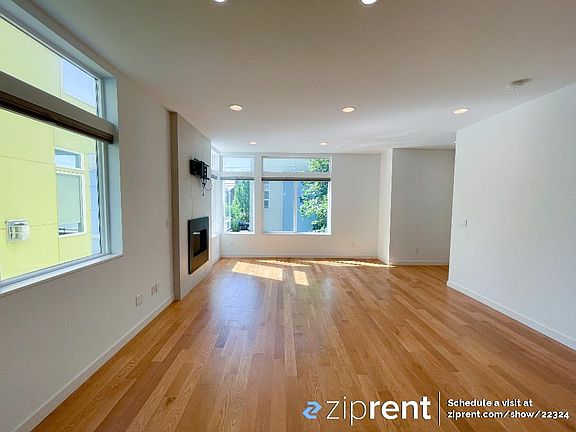 2nd floor - living room