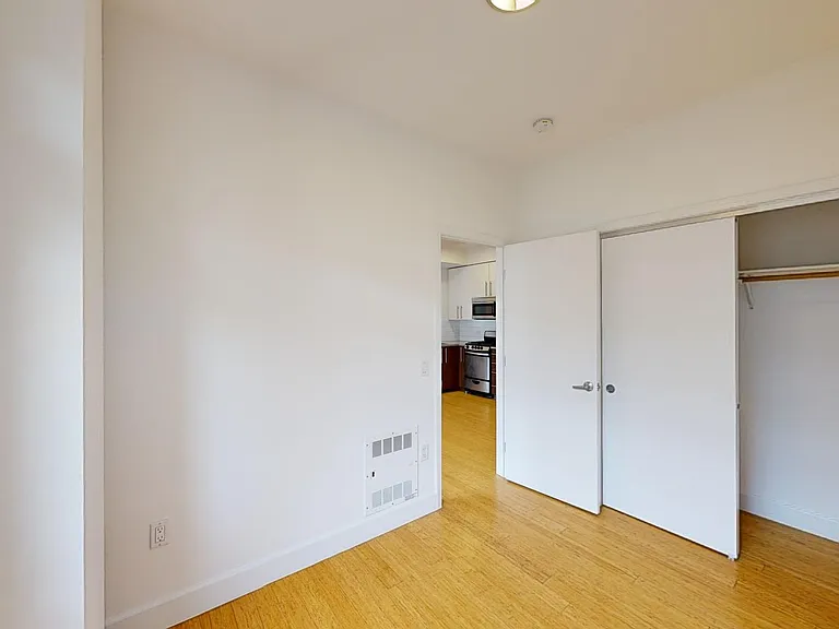 540 Leavenworth Street — Photo 11