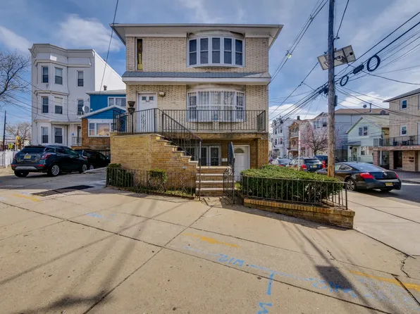 3560 Kennedy Blvd, Jersey City, NJ 07307