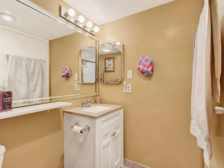 213 Waterford Cir #I — Photo 29