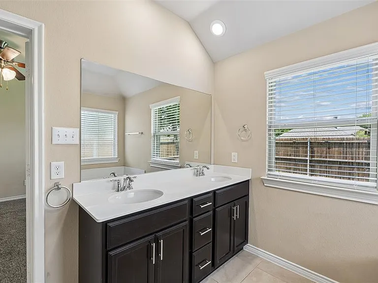 10016 Kemah Pl — Photo 17
