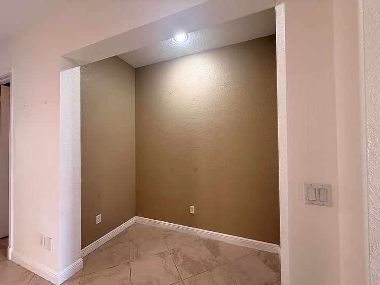 8309 NW 8th Way #0 — Photo 2