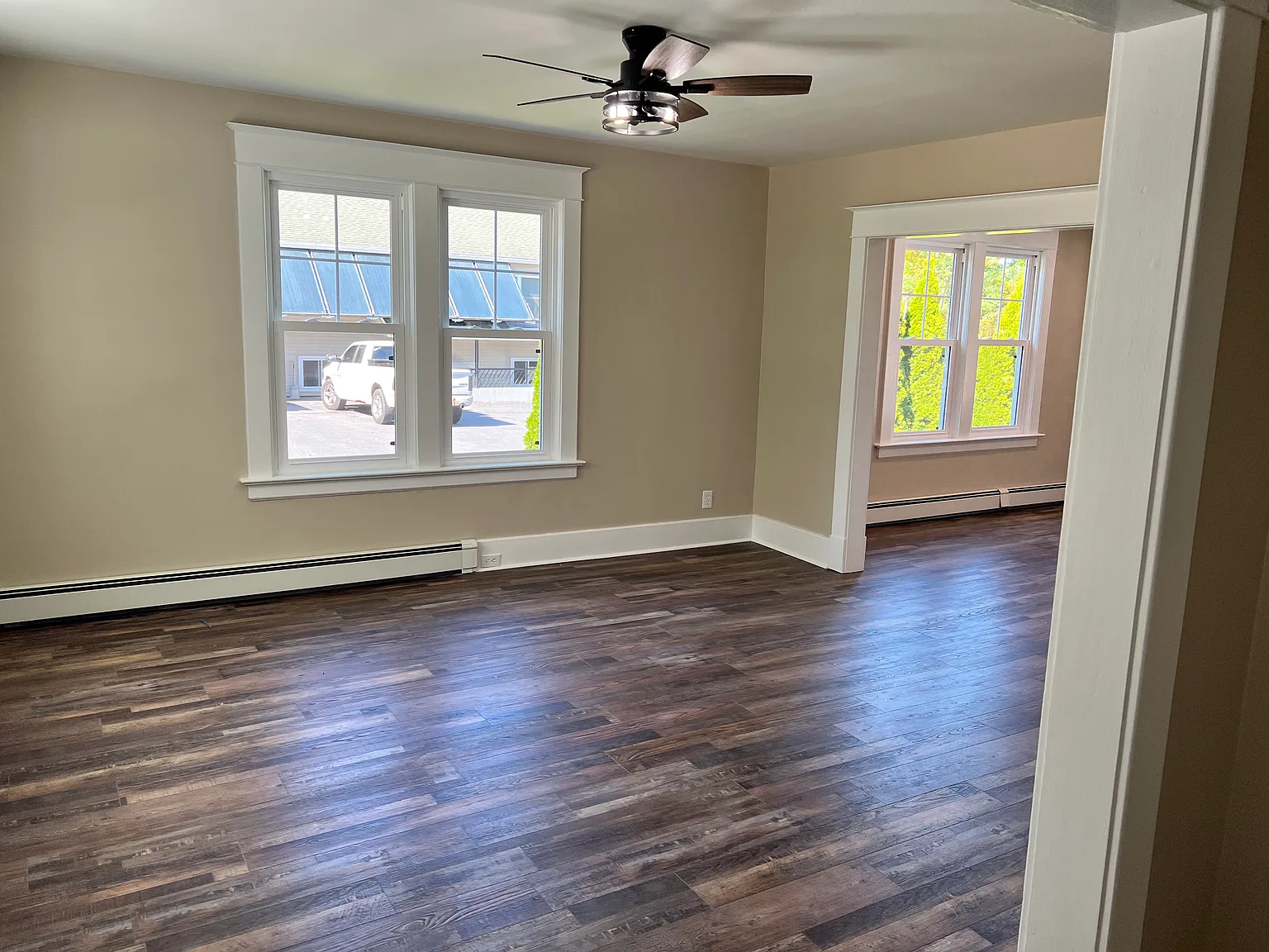 3 bed, 1100 sqft, $1,975 — Photo 3