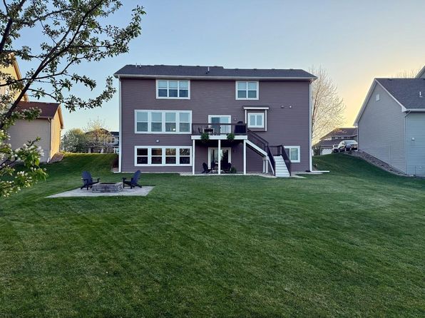 6262 Peony Ln N, Maple Grove, MN 55311