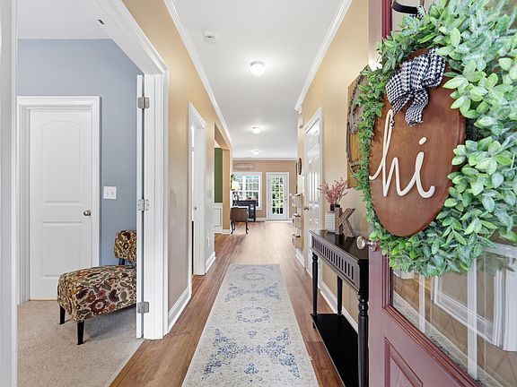 3rd image of 124 Raven Falls Ln