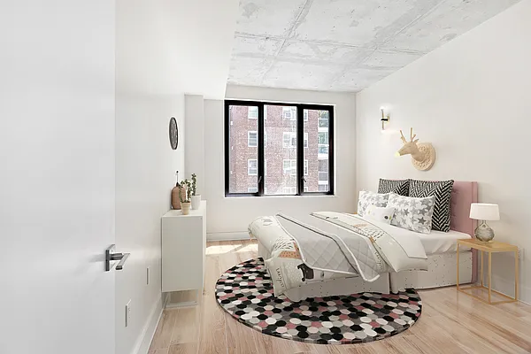 Rented by Safdie Realty Group | media 84